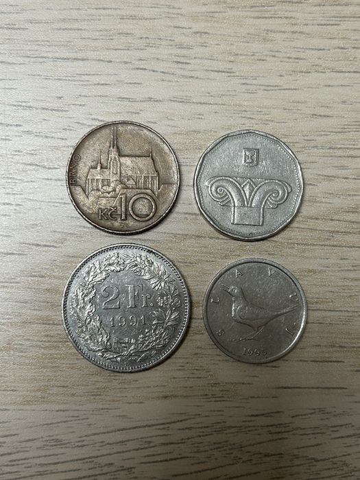 Monezi diferite tari