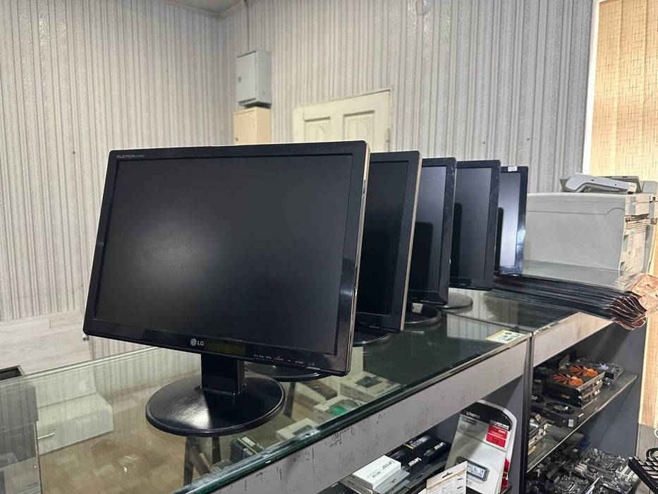 Lсd LG W1942S/Case 450W/H61/i3 2100/fan/4Gb/ssd 128Gb!