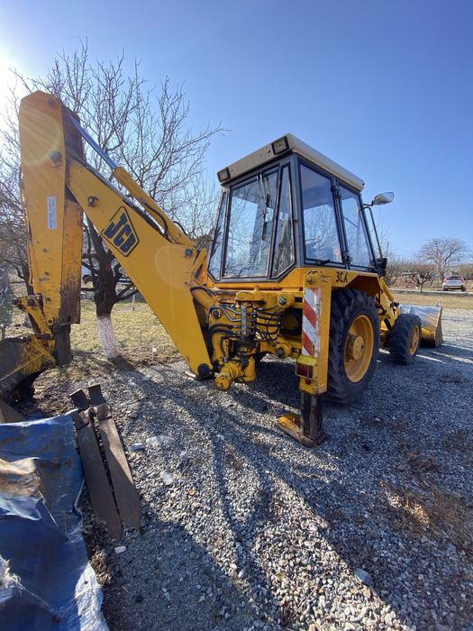 Buldoexcavator JCB 3 cx stare noua !!! 2000 ore de functionare