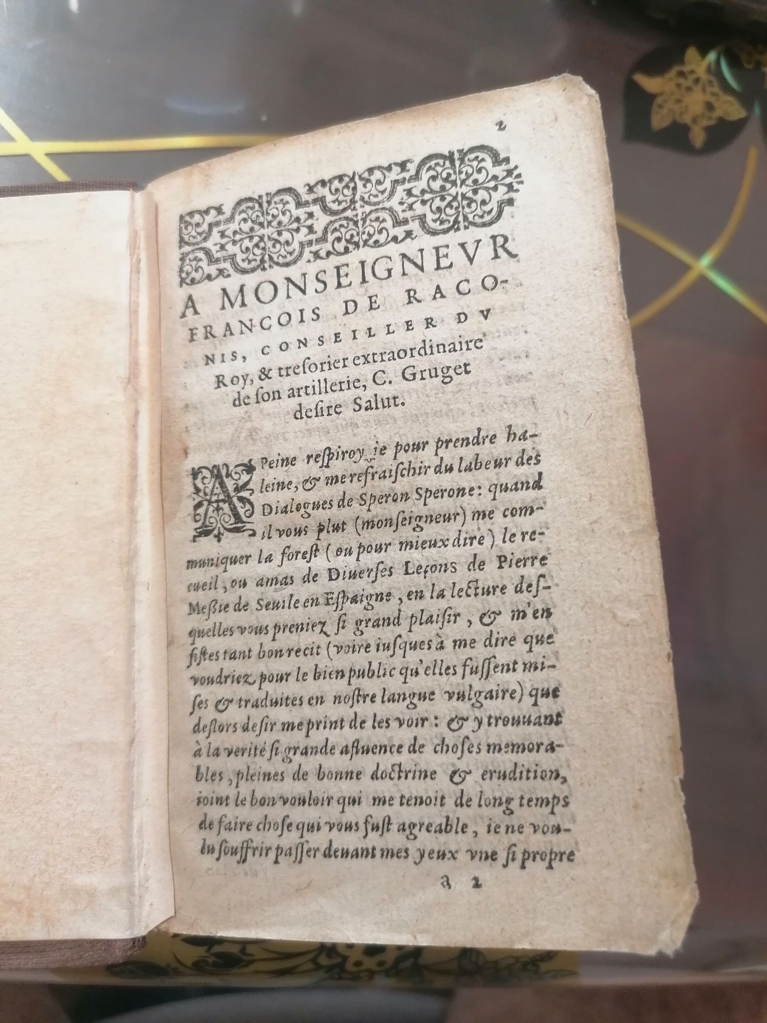 Vând carte foarte veche 1577