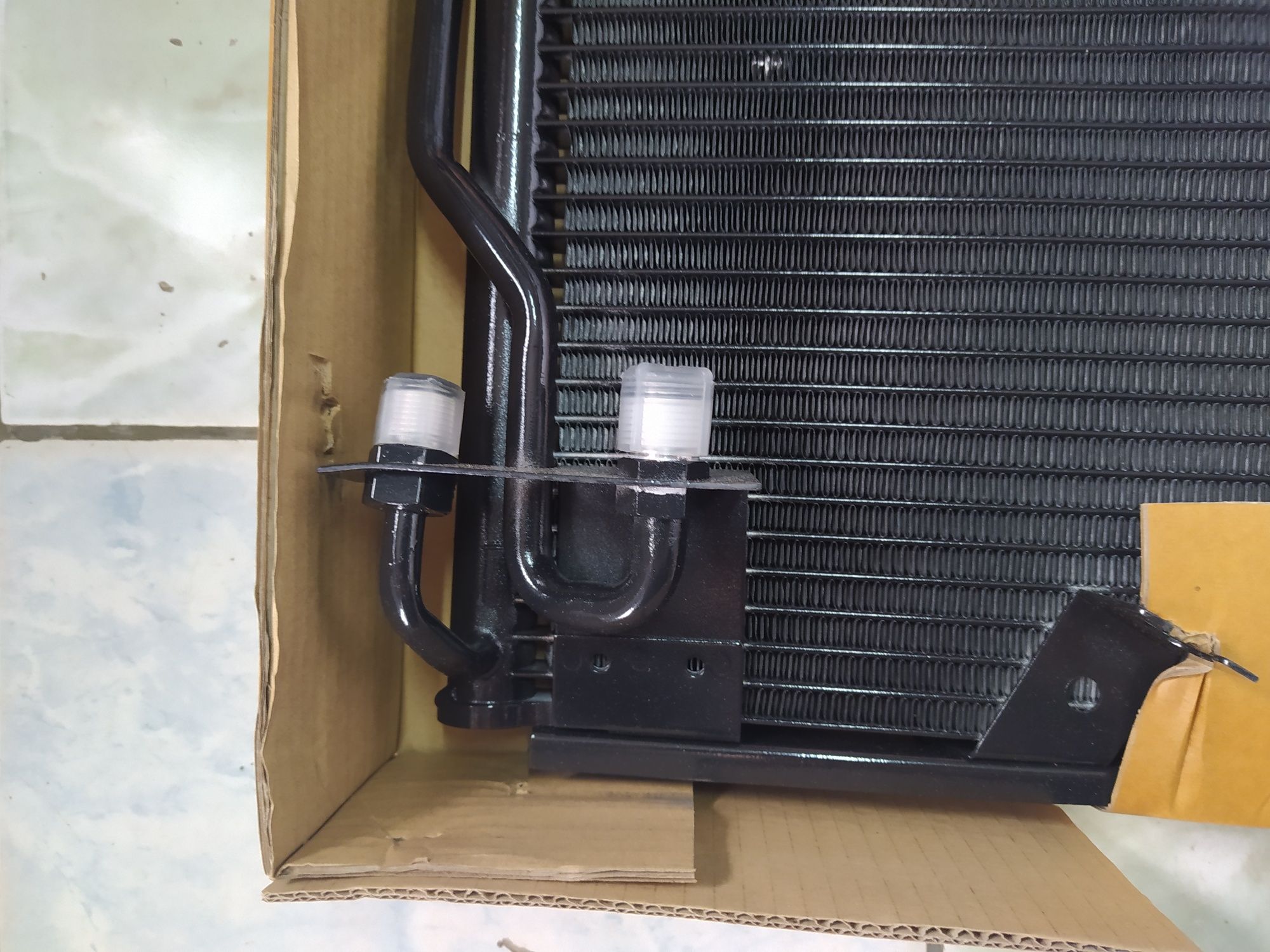 Радиатор кондиционера BMW E34