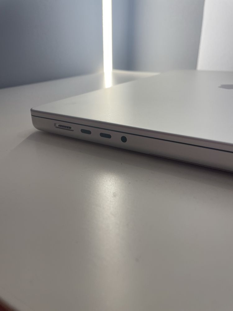 Apple Macbook Pro 16” M1 Pro 16GB / 512GB