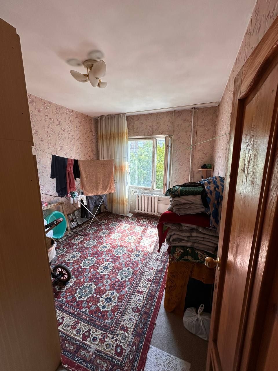 Продаётся 3/3/5 на м-в Карасу 6