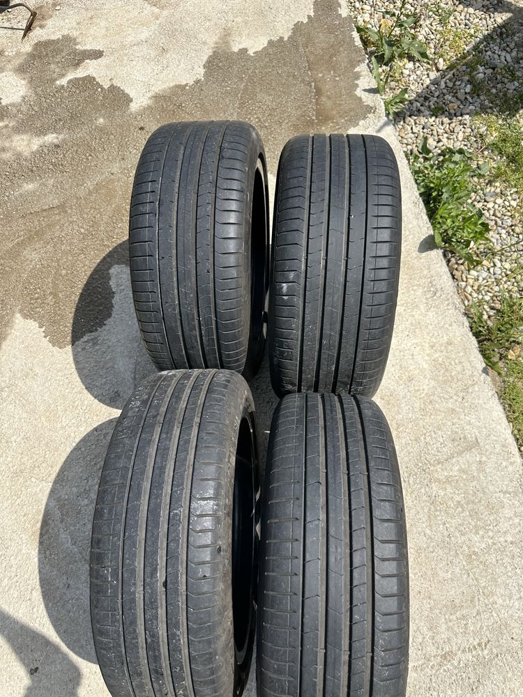 Vand  4 anvelope vara 2 latimi BMW Pirelli