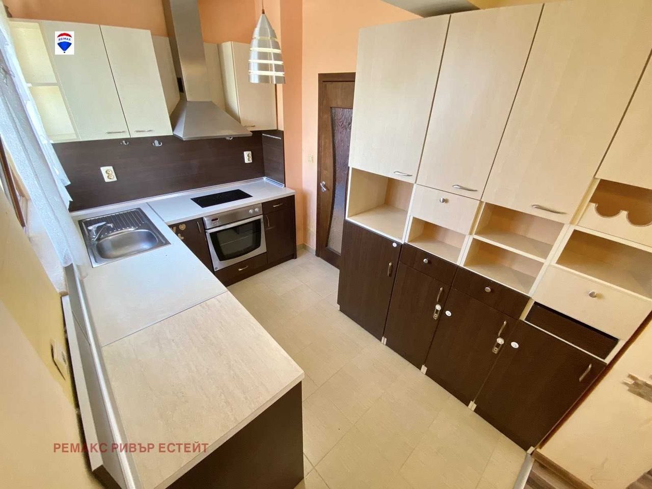 Продава се Тристаен апартамент в Русе, Възраждане - 77 кв.м за 1428 €/кв.м - Снимка #1