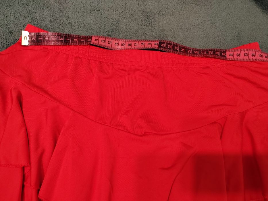 Fusta pantalon roșii