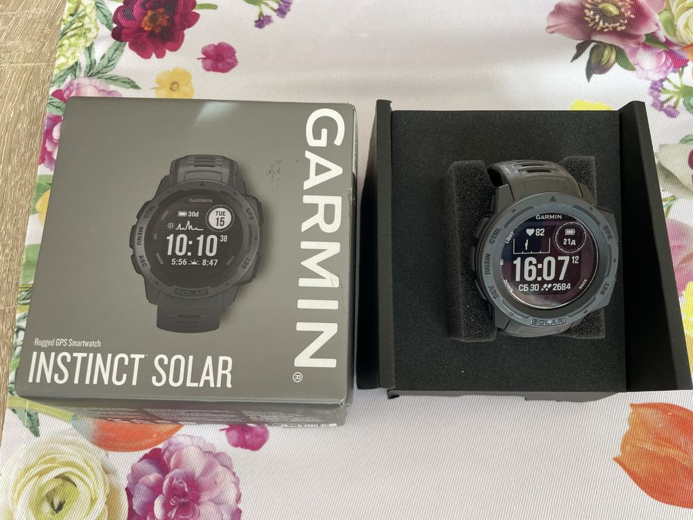 Garmin instinct solar- Garmin instinct Edition camo