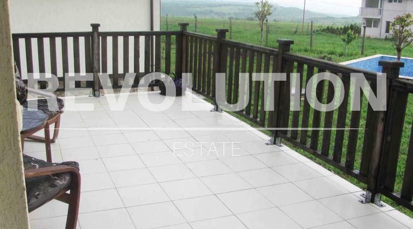 Дава се под наем Къща в Варна, Виница - 138 кв.м за 850 € - Снимка #2