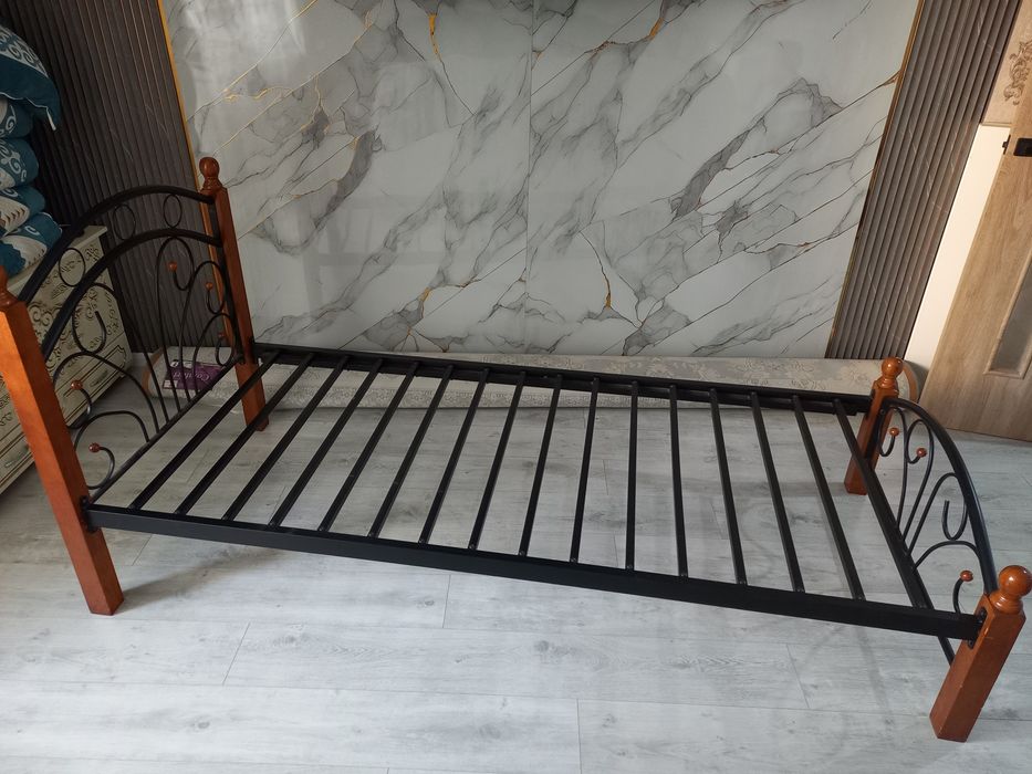 Крават с матрасом