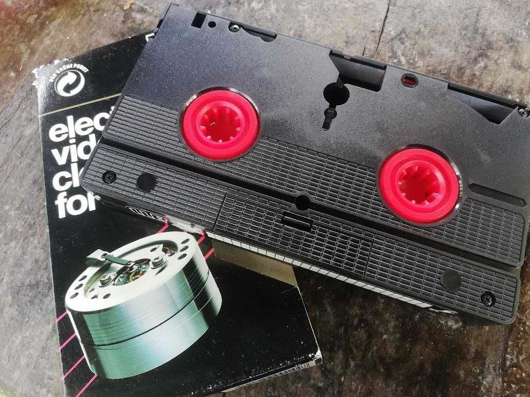 vand 3 casete video vhs,casete