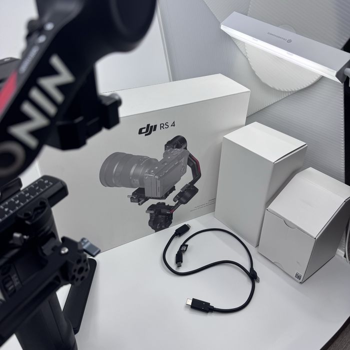 Stabilizator/Gimbal DJI Ronin S4/RS4 + SmallRig Handle | ca NOU |