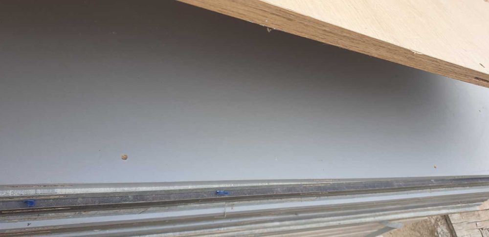 Продавам дървени плоскости