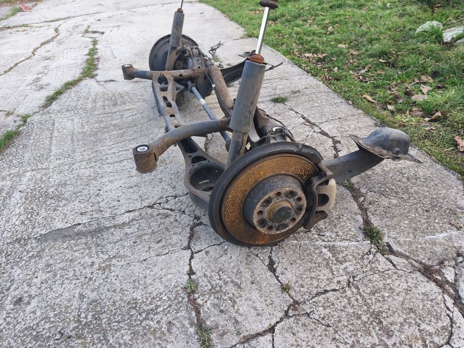 Punte spate completă cu etriere Volkswagen Passat B6