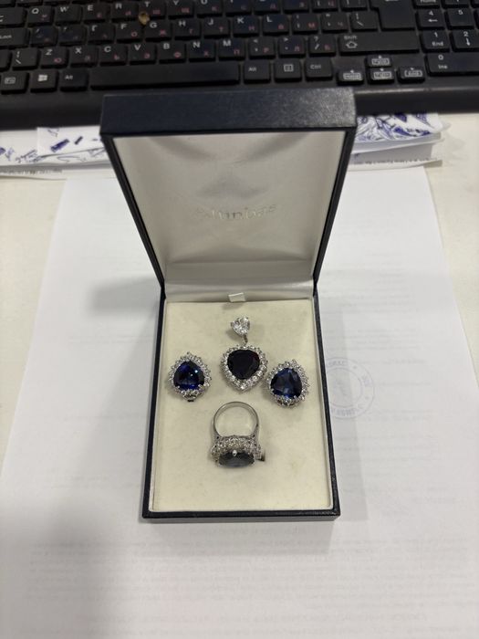 Altinbas пръстен, обици и висулка 18к