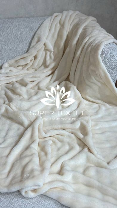 Тёплые пледы плюшевые