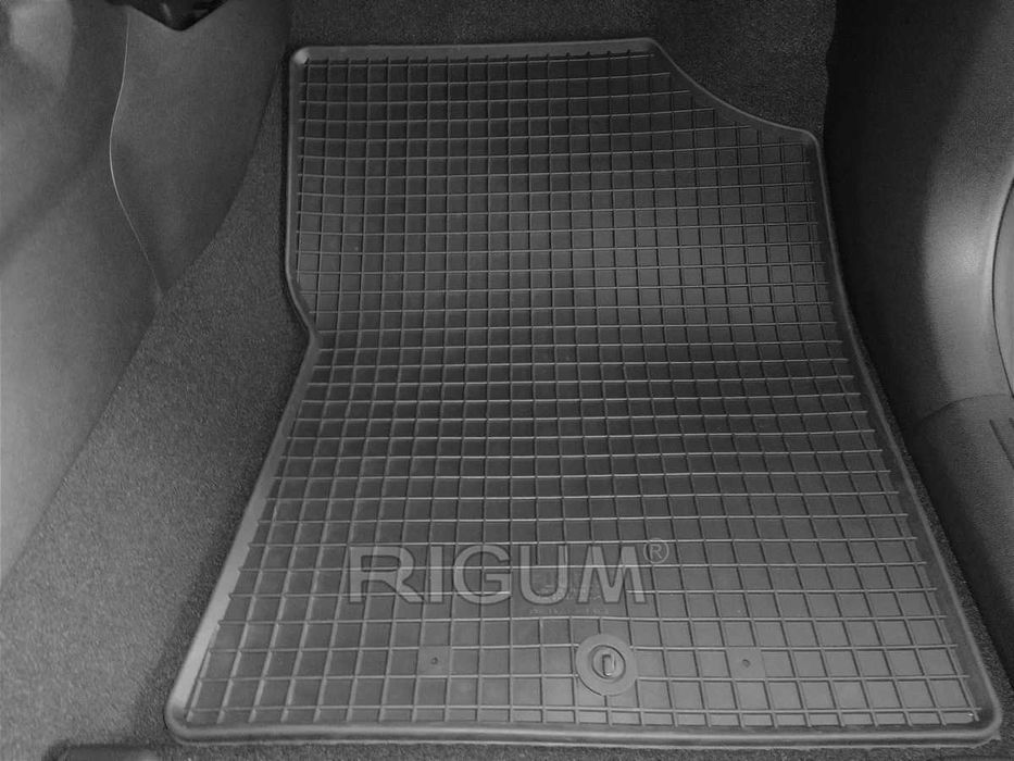 Гумени стелки KIA Sorento след 2020 г.