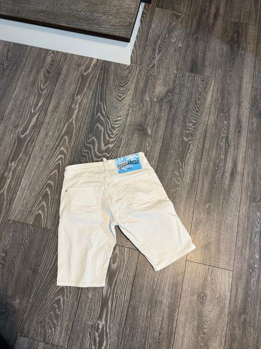 Blugi scurti Dsquared marimea S