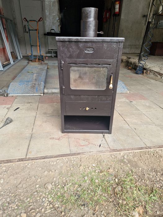 Vand semineu soba de putere mare 9 kw cu focar mare.