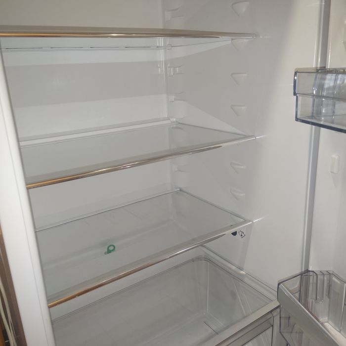 Хладилник без фризерна част- AEG