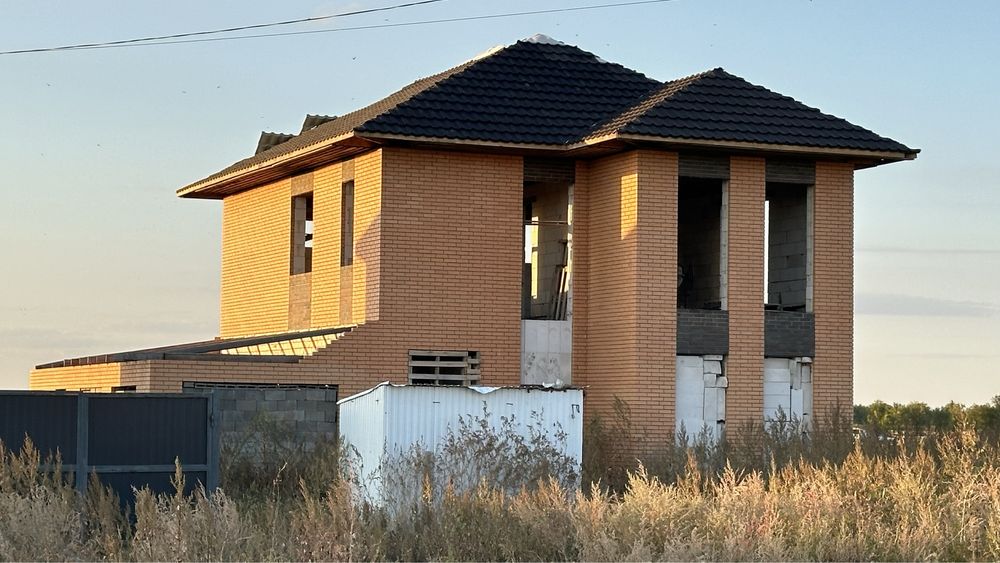 Дом не достроенный