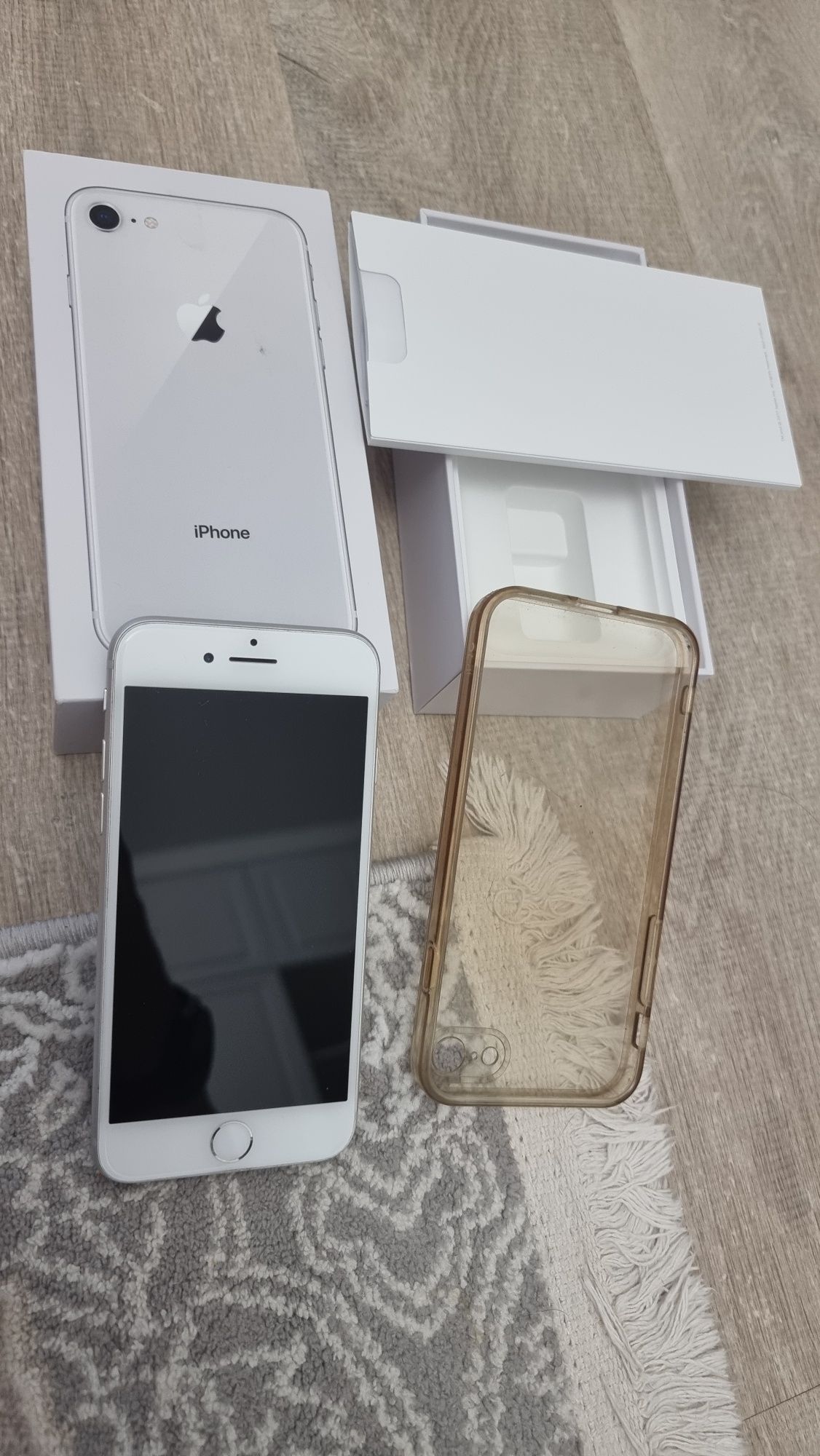 Iphone 8 серебристый