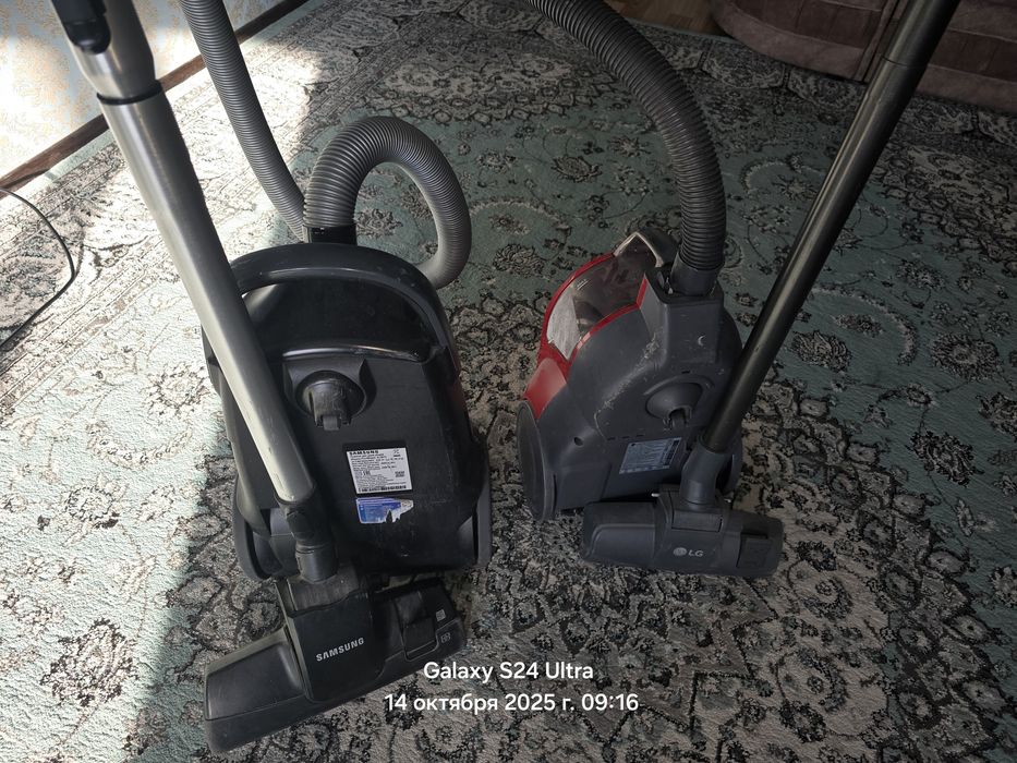 Продам два пылесоса