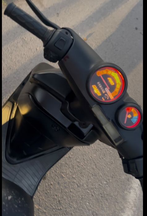 vand scuter malaguti f10 sau schimb cu,kukirin