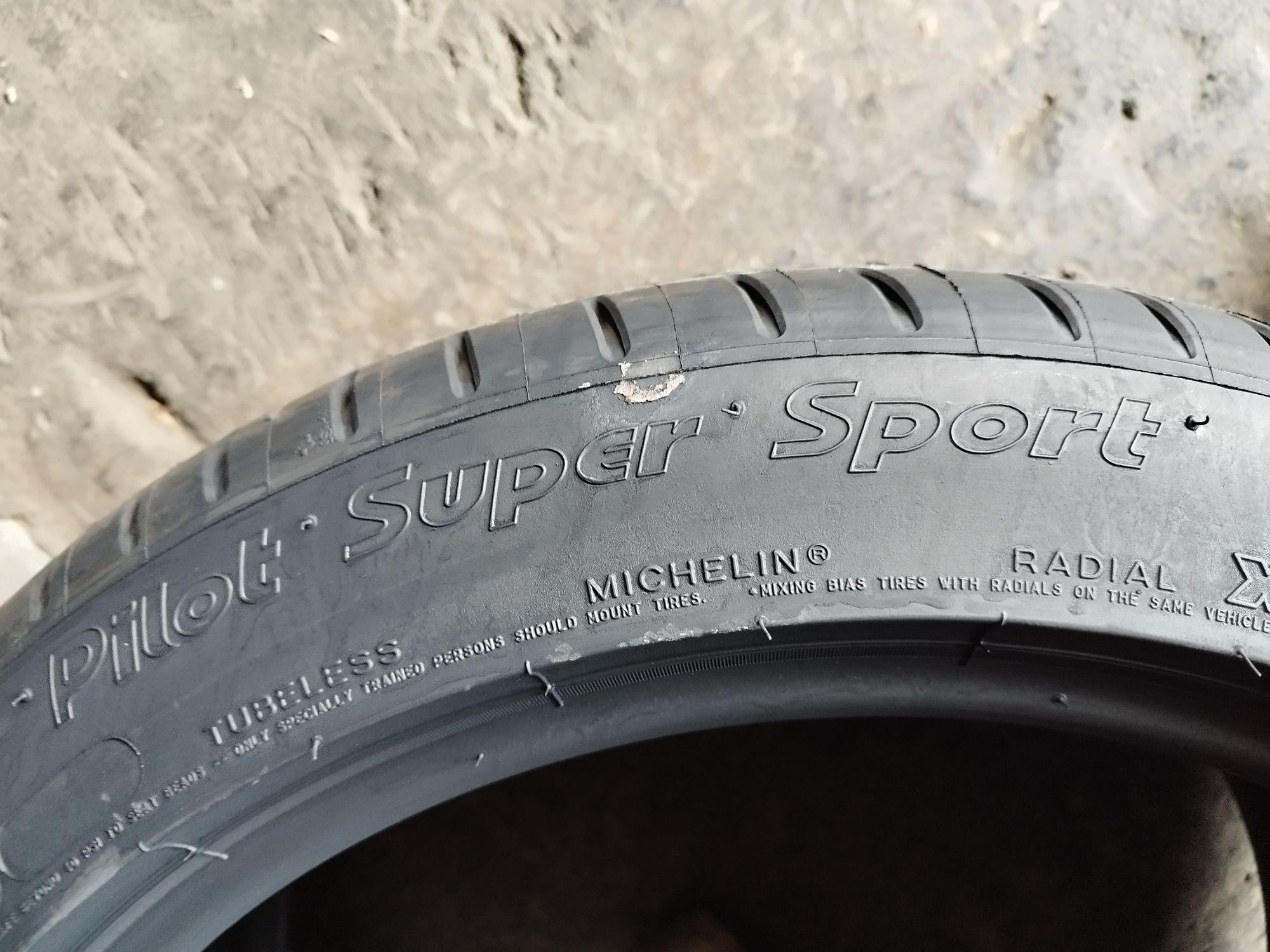 2 anvelope de vară noi  Michelin Pilot Super Sport 235/45/18,dot 2019