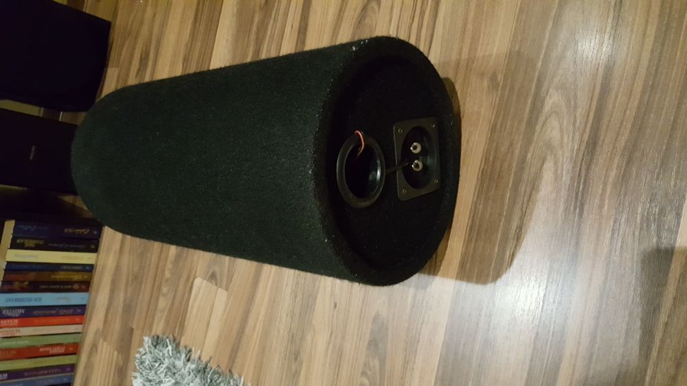 Tub de bass pentru masina