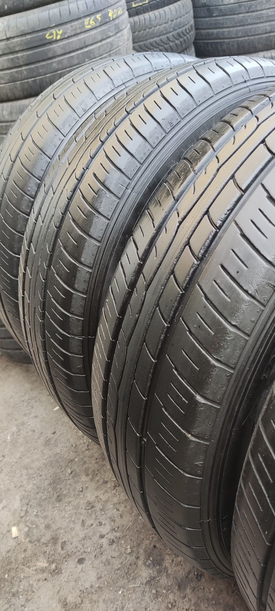 4бр летни гуми 175/65/15 Dunlop SP Sport 
6mm грайфер
добро състо