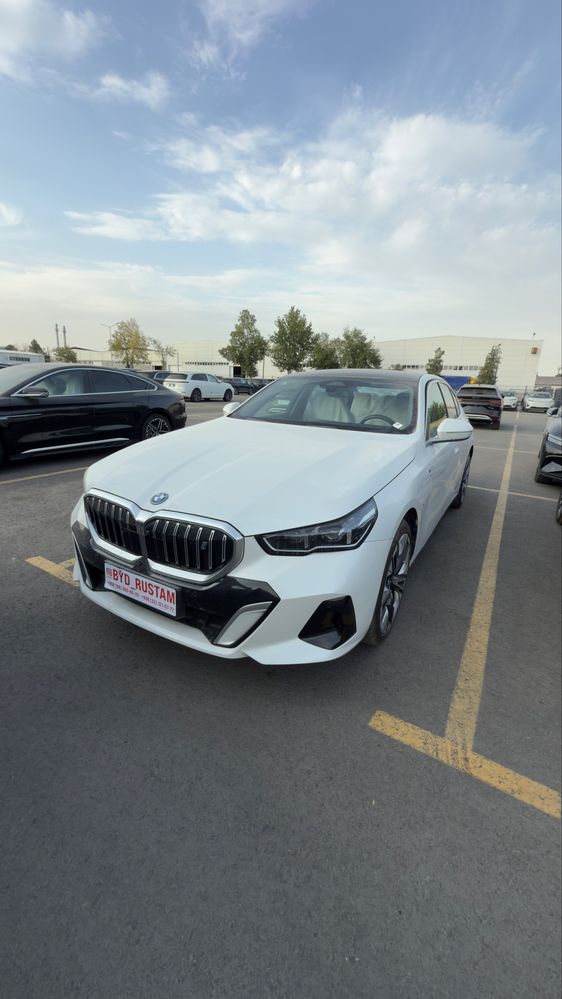 Продам bmw i5 35l в асартименте 3 цвета