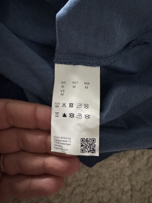 Hugo Boss,bluză pt.bărbați,măr.M(merge pt.S)