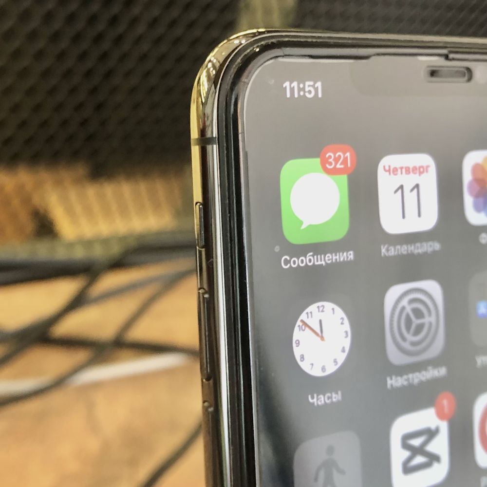 Продам Iphone 11 pro max 64 gb в идеальном состоянии