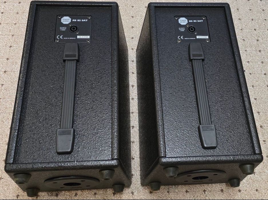 Sistem Audio Profesional HK Audio RS 15 SUB-A + RS 82 SAT