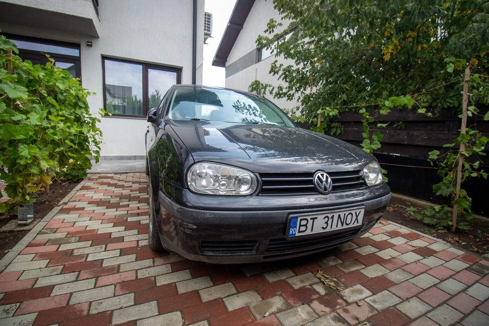 Volkswagen Golf 4 - An 2001 1.4 benzina