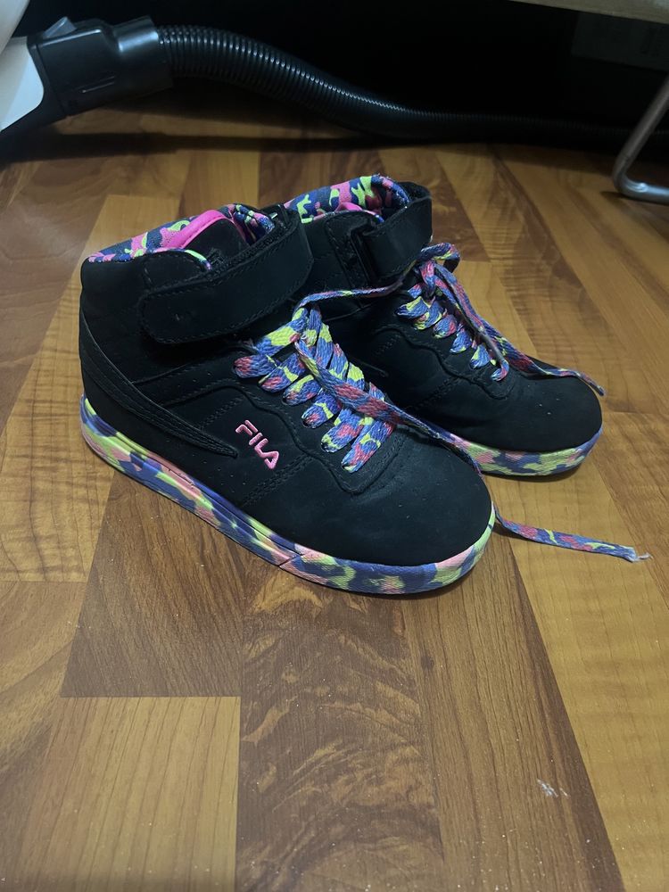 Fila original! Dlya devochek na osen’