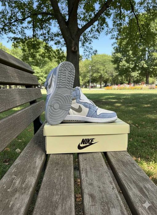 Adidasi Jordan 1 High Hyper Royal - Adidasi Unisex Premium