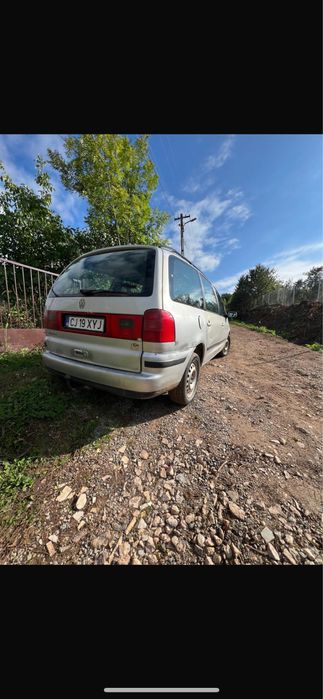 De vanzare wolsvagen sharan 1,9 tdi 2003