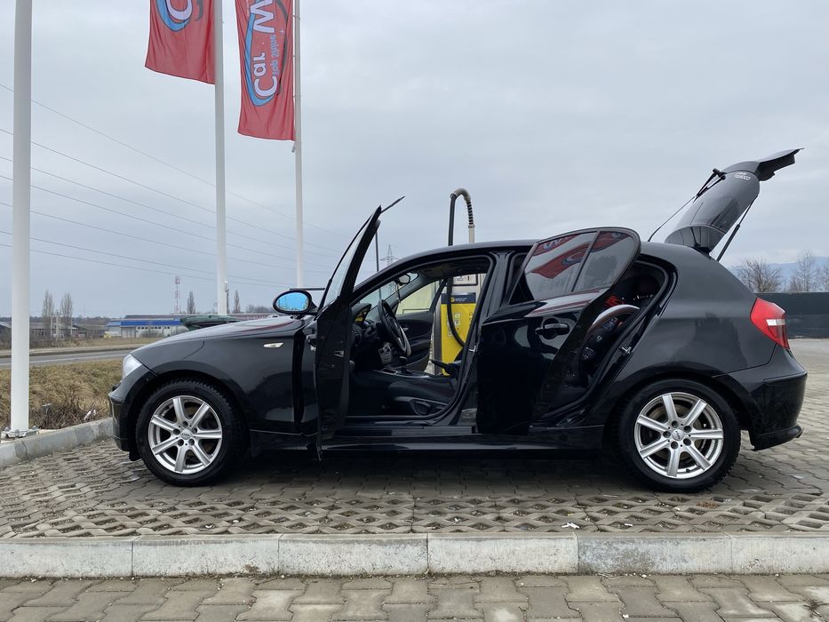 Vand BMW seria 1 e87 118d 143cp 2007