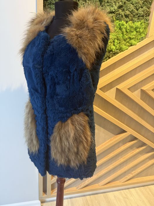 Vesta blana Vidra iepure si vulpe