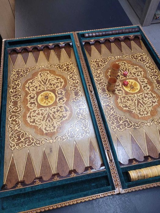 Ръчно резбован комплект мароканска табла