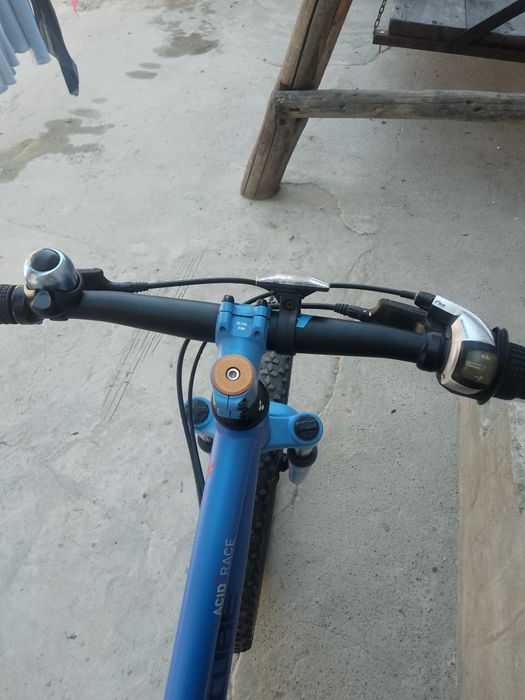 Bicicletă CUBE acid Race albastră