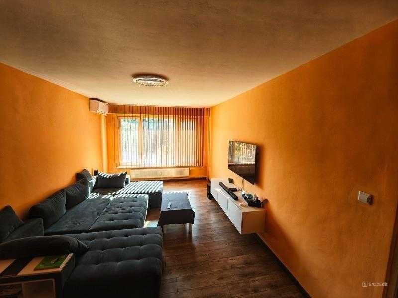 Продава се Двустаен апартамент в София, Света Троица - 69 кв.м за 1740 €/кв.м - Снимка #1