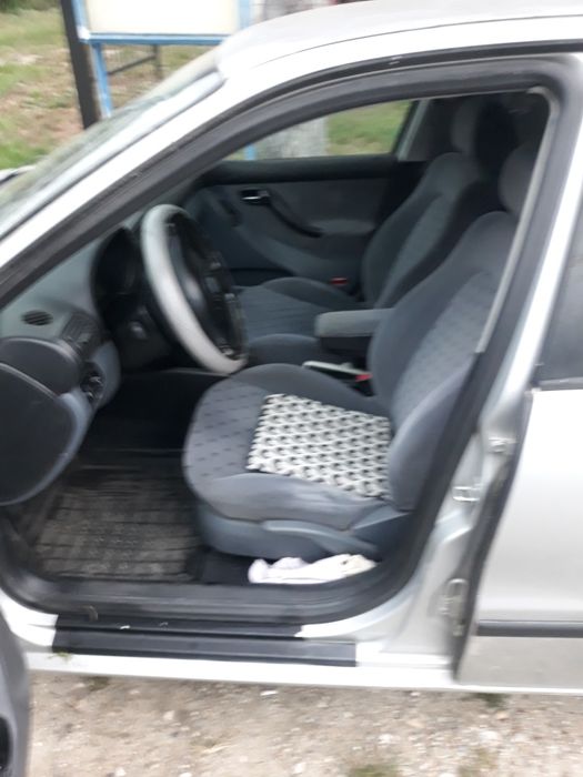 Vand seat toledo an 2001 in stare buna de functionare