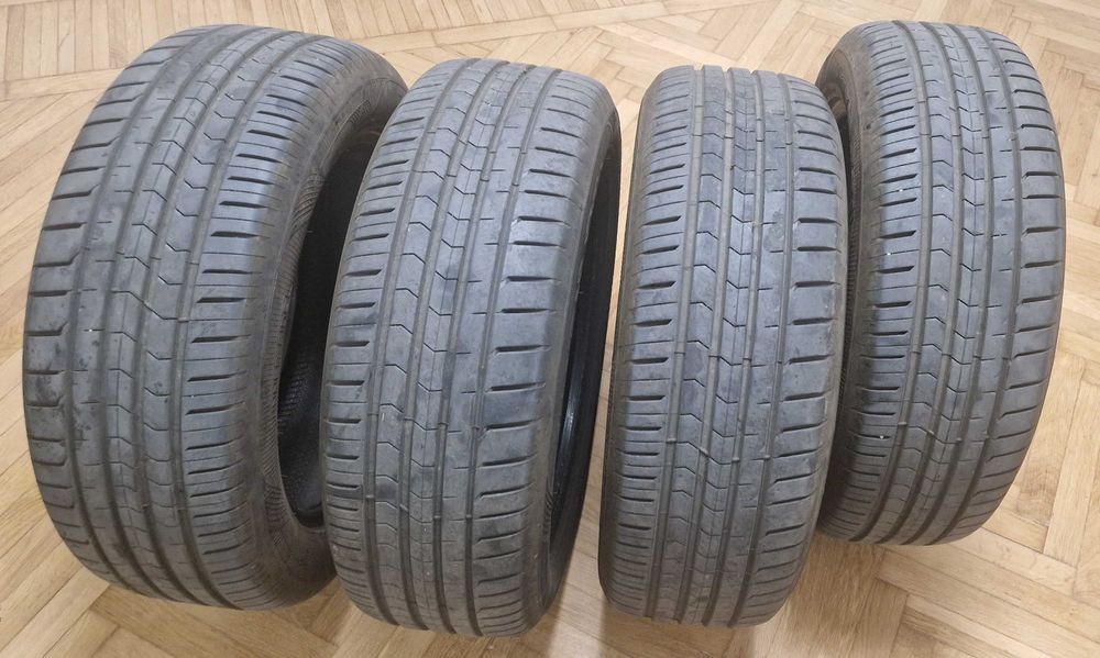 set 4 anvelope de vara Vredestein Ultrac Satin XL 235/55 R19 105W