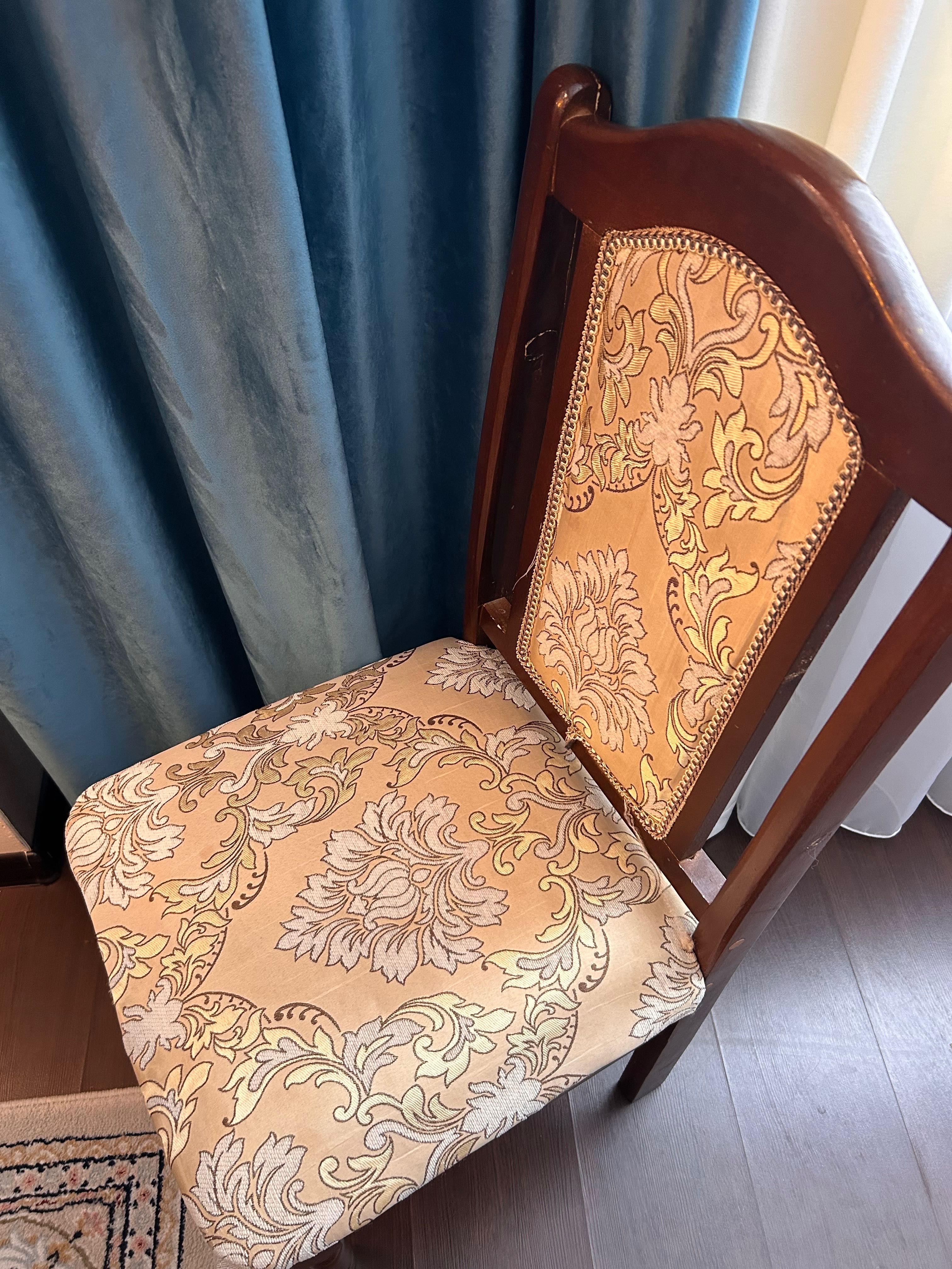 Продам стол со стульями