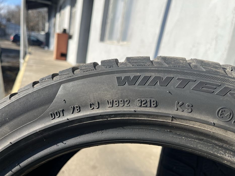 2 бр. зимни гуми 225/45/17 Pirelli DOT 3218 6 mm