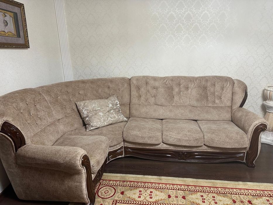 Продам комплект мягкой мебели, диван и кресло
