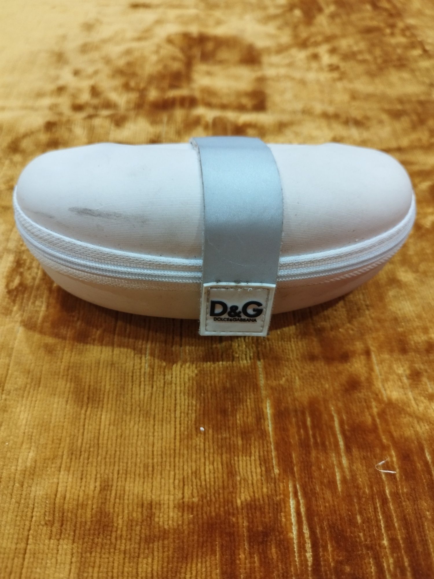 Продавам очила Dolce Gabbana