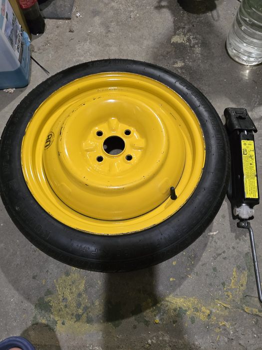 Продавам гума тип Патерица